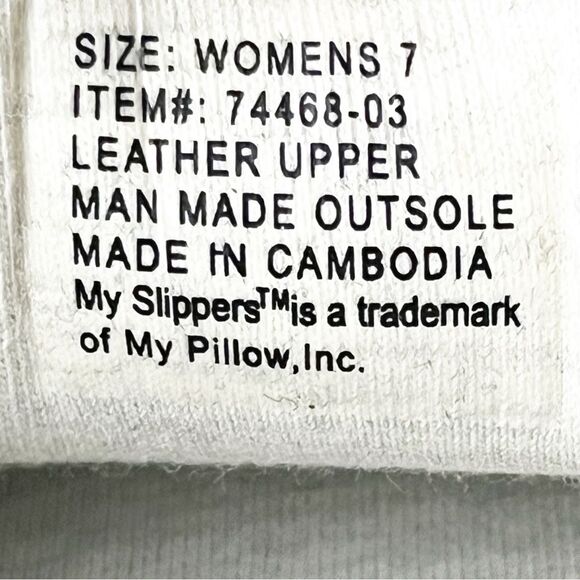 MY SLIPPERS By My Pillow Leather Cream Memory Foam Slip On Moccasins, Size 7 - Picture 2 of 11